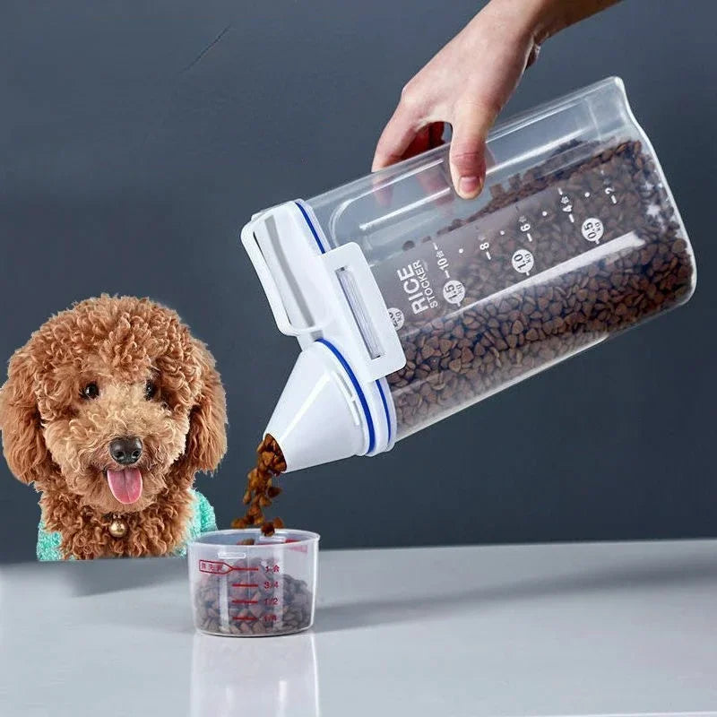 Sealed Plastic Container for Dog and Cat Food. Capacity: 1.5kg/2kg. Includes Measuring Cup